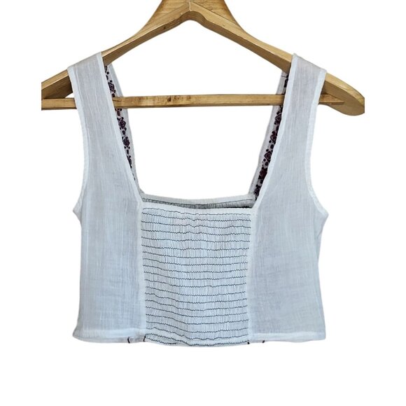 Band of Gypsies White Embroidered Boho Smocked Crop Top Size Small - Picture 2 of 8